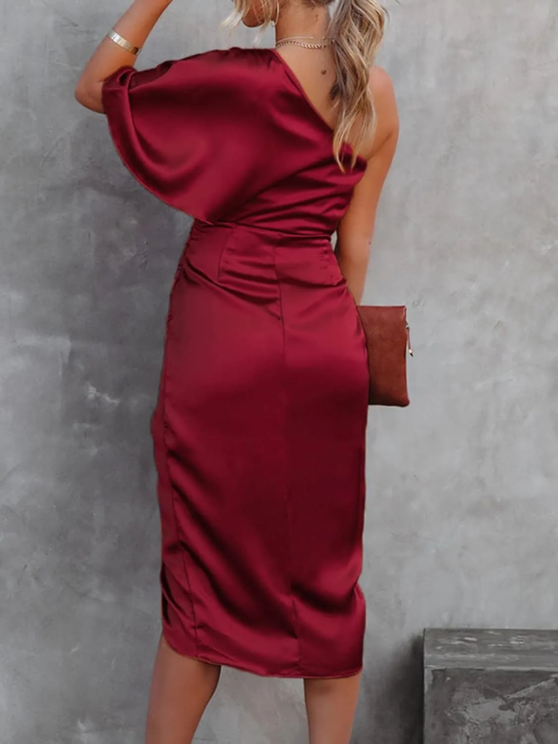 CUPSHE Women's Satin Dress Backless One Shoulder Short Sleeves Midi High Low Hem Cocktail Party Dress