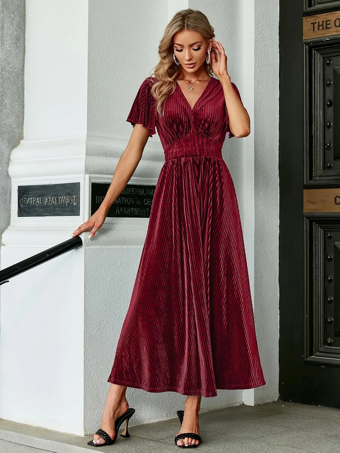 Simplee Womens V Neck Velvet Maxi Dress Short Sleeve Empire Waist Long Formal Dress for Wedding Guest